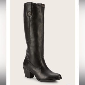 NIB BLACK FRYE JACKIE BUTTON